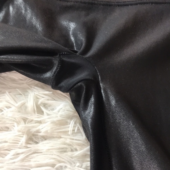 SPANX Faux Leather Legging - Picture 2 of 4